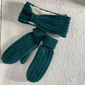 Love & Lore Green Cable Knit Mittens W Matching Fleece Lined Headband